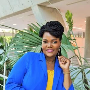 Meet your Posher, Shelena